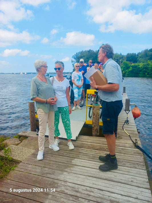 Fietspont Kaag-Oud Ade verwelkomt 1000e passagier binnen ruim één week!